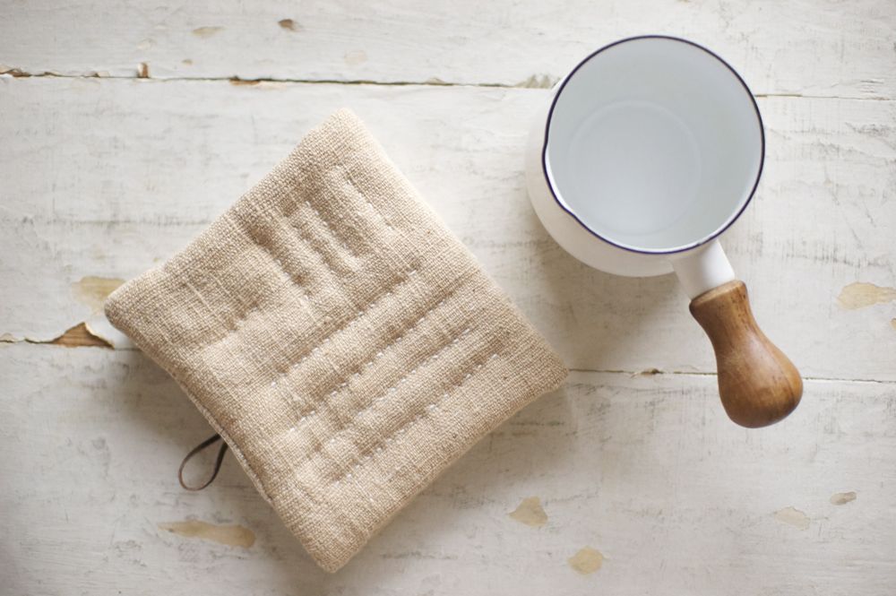鍋敷き　手織り茶綿のポットマット《ステッチ》