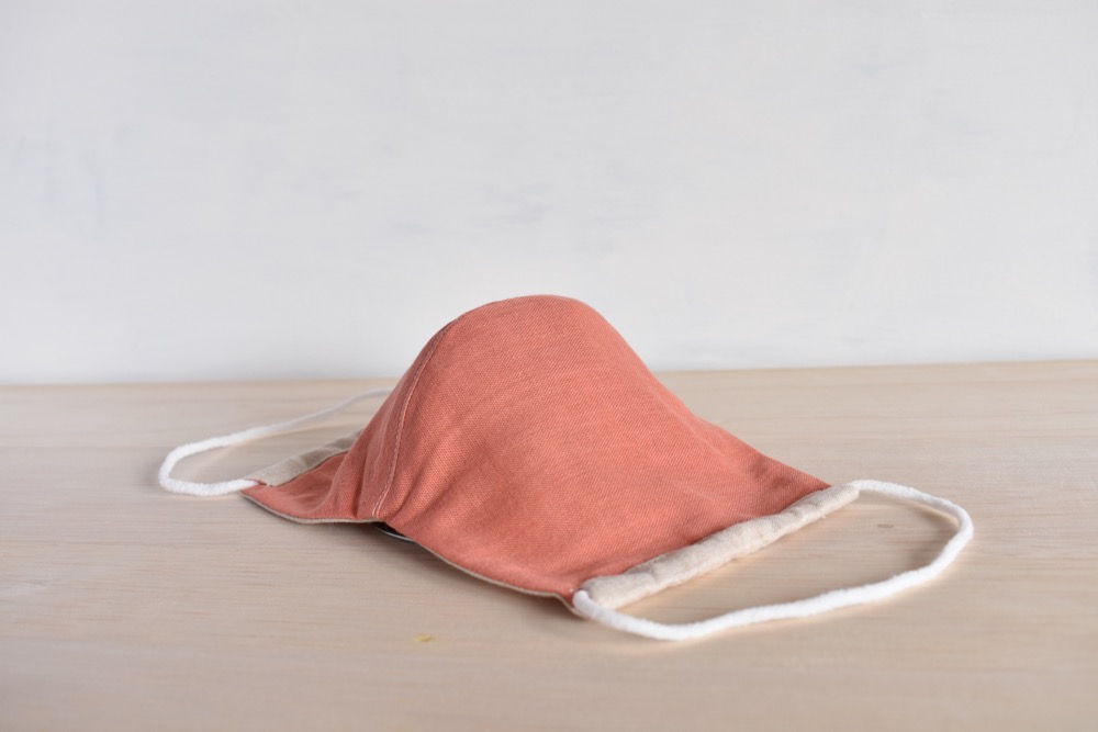 国産ダブルガーゼの立体型の布マスク《ピンク》