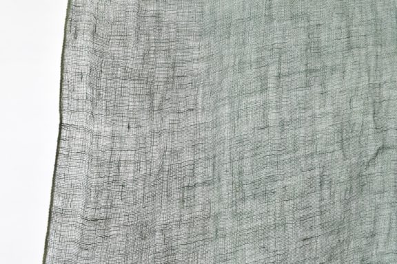 草木染めストール｜国産リネンガーゼのストール《グリーン》